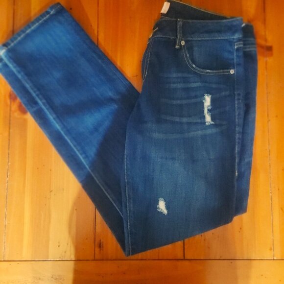 Like New! CAbi Slim Boyfriend Distressed Blue Jean - Size 8 - Picture 9 of 13